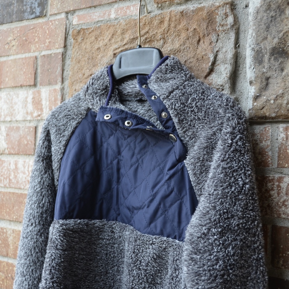 Sherpa Pullover - Navy Blue